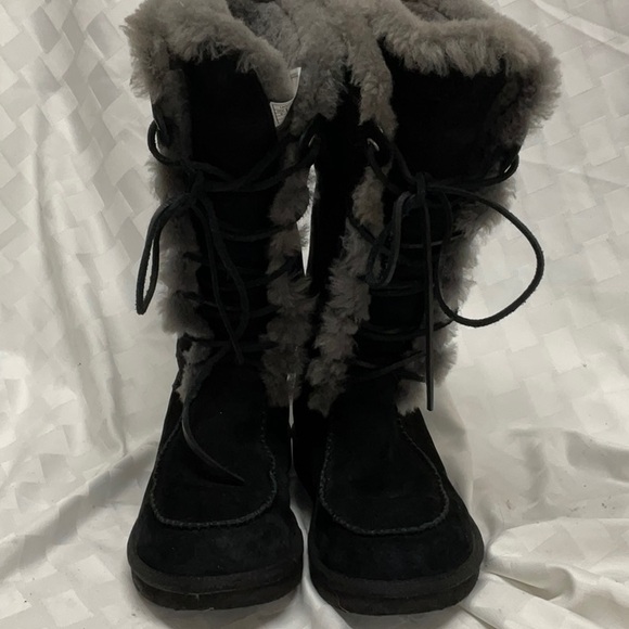 UGG Women's Black Winter Boots - Picture 3 of 3